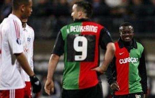 那不勒斯外线射门精准制胜